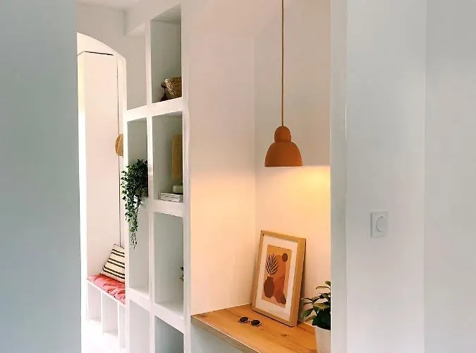 D'architecte A 150 M De La Apartment